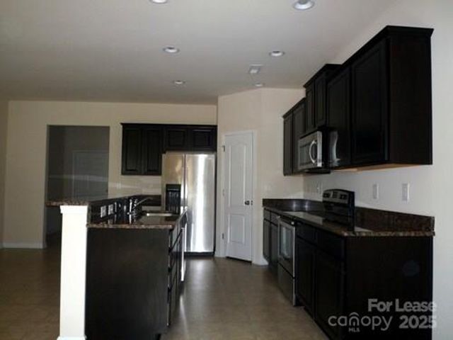 1003 Blue Stream Lane, Indian Trail, NC 28079