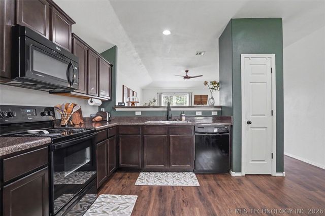 2612 W El Dorado Street, Broken Arrow, OK 74011