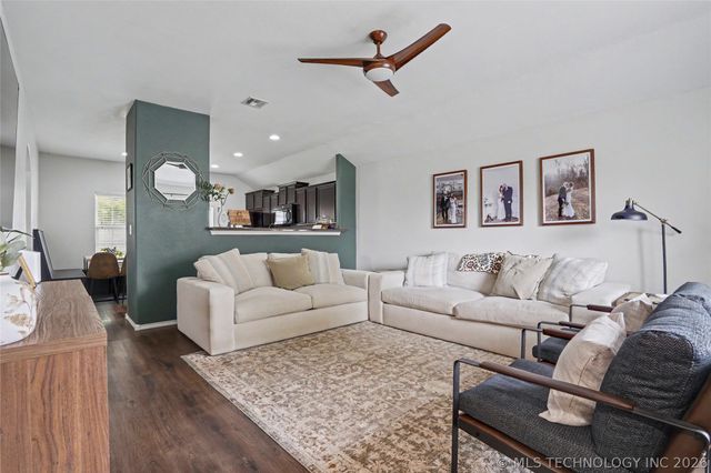 2612 W El Dorado Street, Broken Arrow, OK 74011