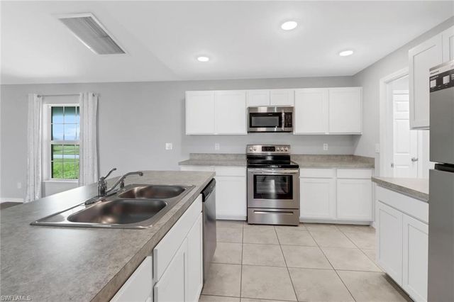 1515 NW 18th TER, Cape Coral, FL 33993