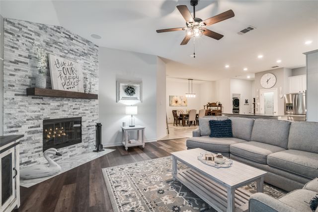 302 Amber Lane, Nevada, TX 75173