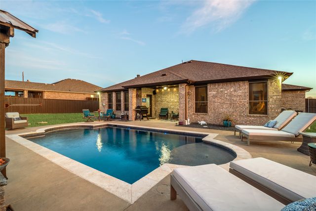 302 Amber Lane, Nevada, TX 75173