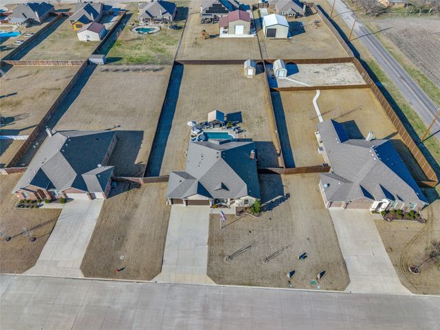 302 Amber Lane, Nevada, TX 75173