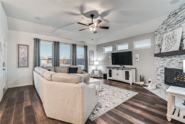 302 Amber Lane, Nevada, TX 75173