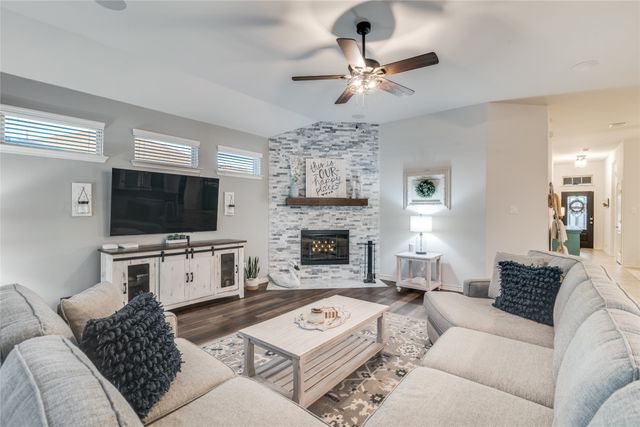 302 Amber Lane, Nevada, TX 75173