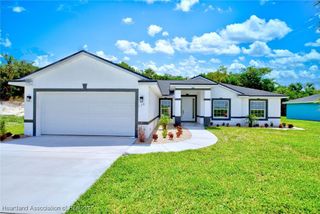 120 Clinton Avenue, Lake Placid, FL 33852