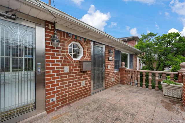 24420 73rd Avenue, Little Neck, NY 11362