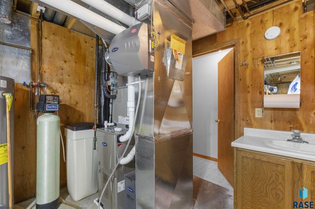 1800 N Ranch Oak Pl Place, Sioux Falls, SD 57110