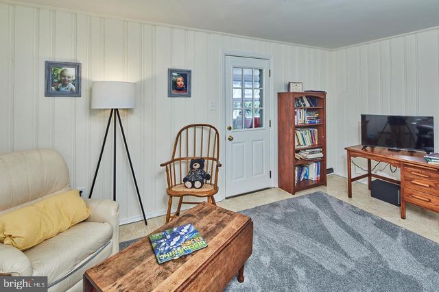 214 POTOMAC RD, Wilmington, DE 19803