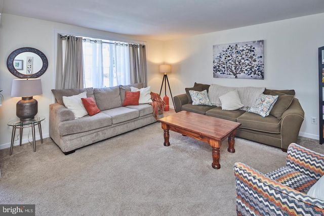 214 POTOMAC RD, Wilmington, DE 19803