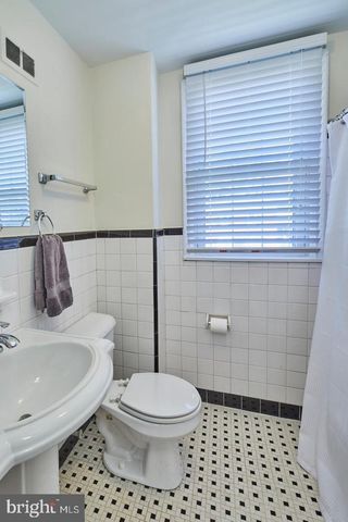 214 POTOMAC RD, Wilmington, DE 19803