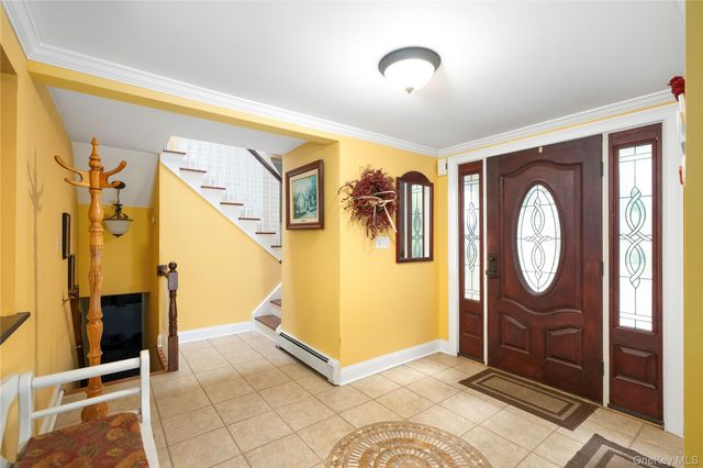 60 Traver Road, Pleasant Valley, NY 12569