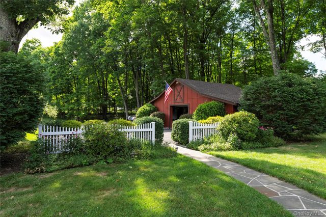 60 Traver Road, Pleasant Valley, NY 12569