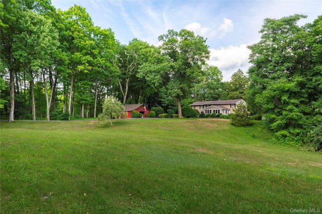 60 Traver Road, Pleasant Valley, NY 12569