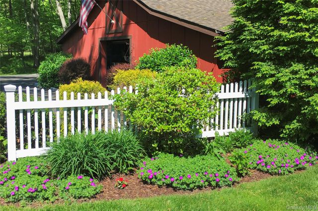 60 Traver Road, Pleasant Valley, NY 12569