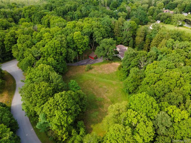 60 Traver Road, Pleasant Valley, NY 12569