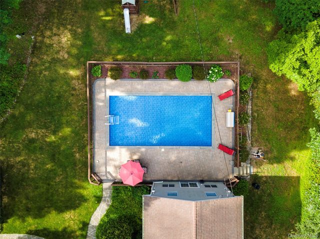 60 Traver Road, Pleasant Valley, NY 12569