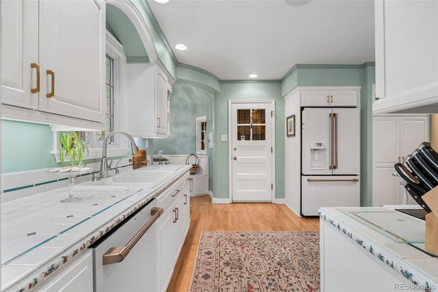 5530 E 6th Avenue, Denver, CO 80220