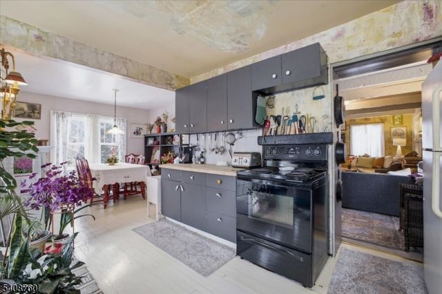 69 Kostenbader Rd, Hope Twp., NJ 07825