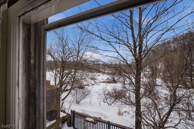 69 Kostenbader Rd, Hope Twp., NJ 07825