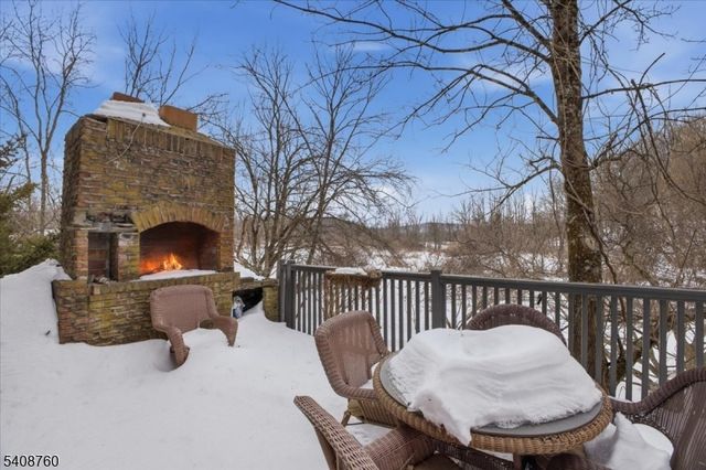 69 Kostenbader Rd, Hope Twp., NJ 07825