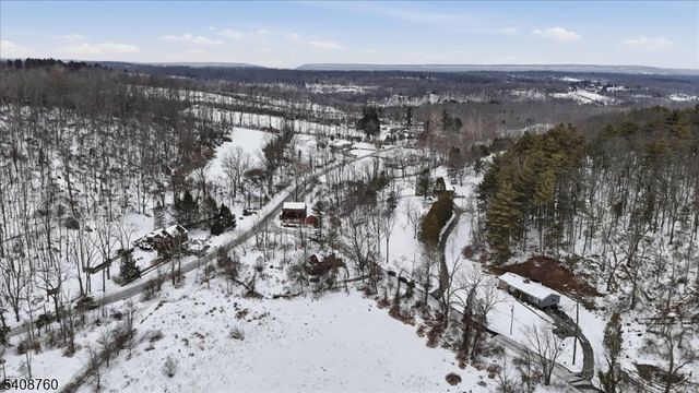 69 Kostenbader Rd, Hope Twp., NJ 07825