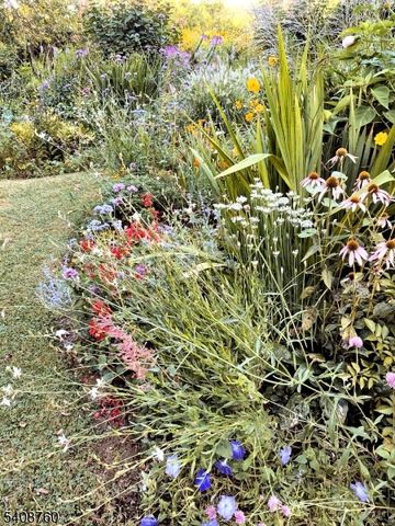 69 Kostenbader Rd, Hope Twp., NJ 07825