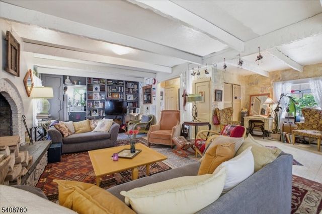 69 Kostenbader Rd, Hope Twp., NJ 07825