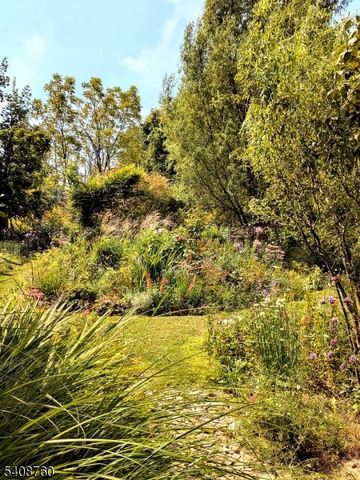 69 Kostenbader Rd, Hope Twp., NJ 07825