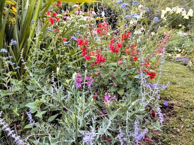 69 Kostenbader Rd, Hope Twp., NJ 07825