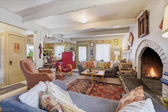 69 Kostenbader Rd, Hope Twp., NJ 07825