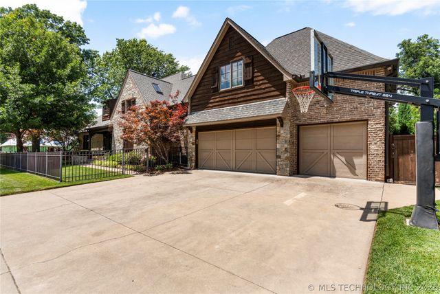 2549 S Evanston Avenue, Tulsa, OK 74114