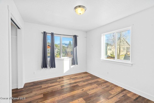 202 Silver Saddle CT, Pinehurst, ID 83850