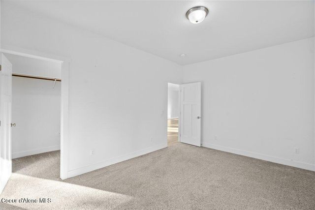 202 Silver Saddle CT, Pinehurst, ID 83850