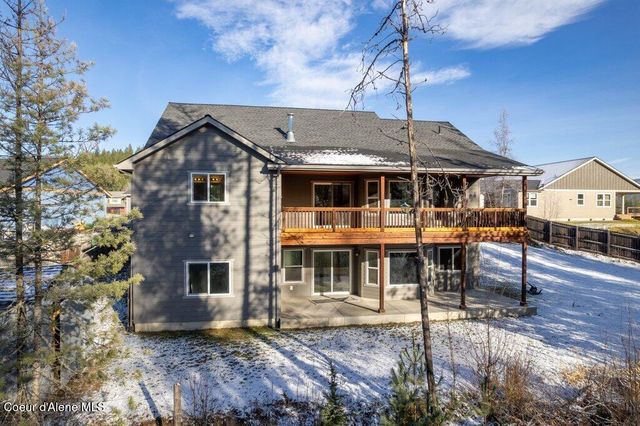 202 Silver Saddle CT, Pinehurst, ID 83850