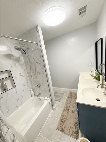 1035 E Gum Street, Russellville, AR 72802