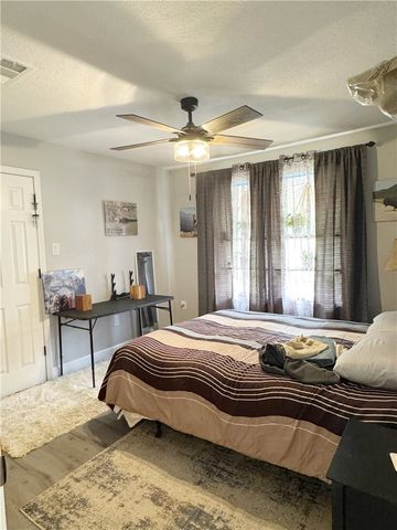 1035 E Gum Street, Russellville, AR 72802