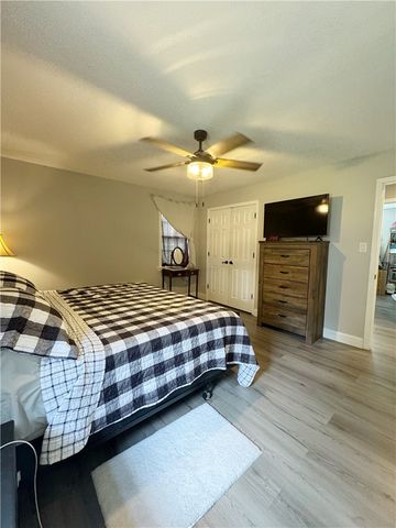 1035 E Gum Street, Russellville, AR 72802