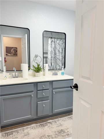 1035 E Gum Street, Russellville, AR 72802