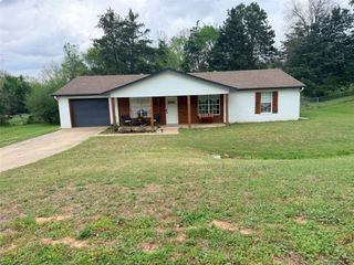 1035 E Gum Street, Russellville, AR 72802