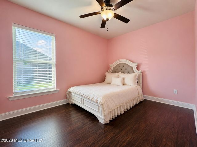 11456 Memphis Circle, Ocean Springs, MS 39564