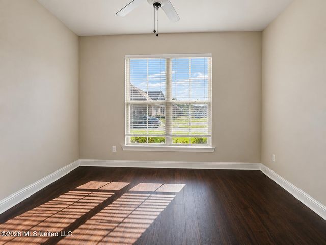 11456 Memphis Circle, Ocean Springs, MS 39564