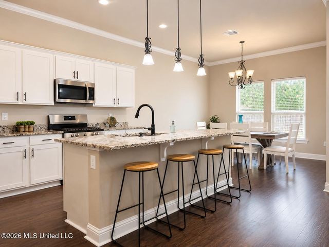 11456 Memphis Circle, Ocean Springs, MS 39564
