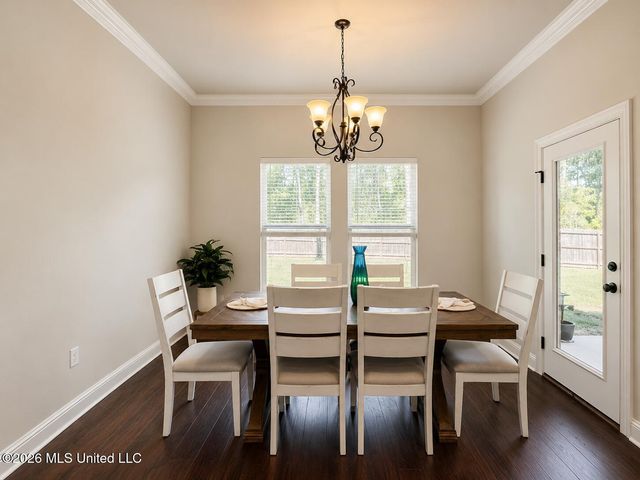 11456 Memphis Circle, Ocean Springs, MS 39564