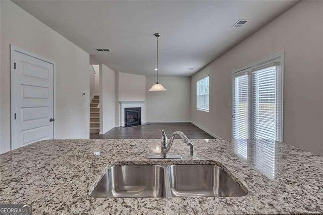 341 Graham Campbell Lane, Statham, GA 30666