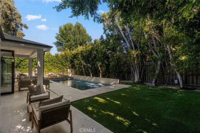 16130 Otsego Street, Encino, CA 91436