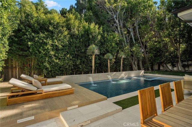 16130 Otsego Street, Encino, CA 91436