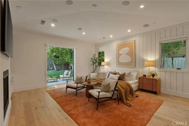 16130 Otsego Street, Encino, CA 91436