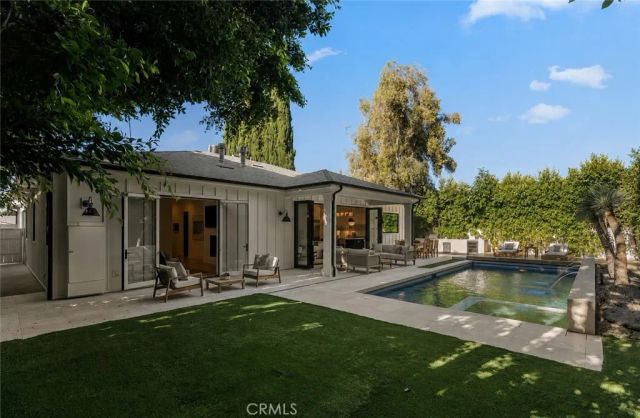 16130 Otsego Street, Encino, CA 91436