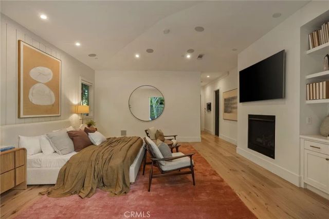 16130 Otsego Street, Encino, CA 91436